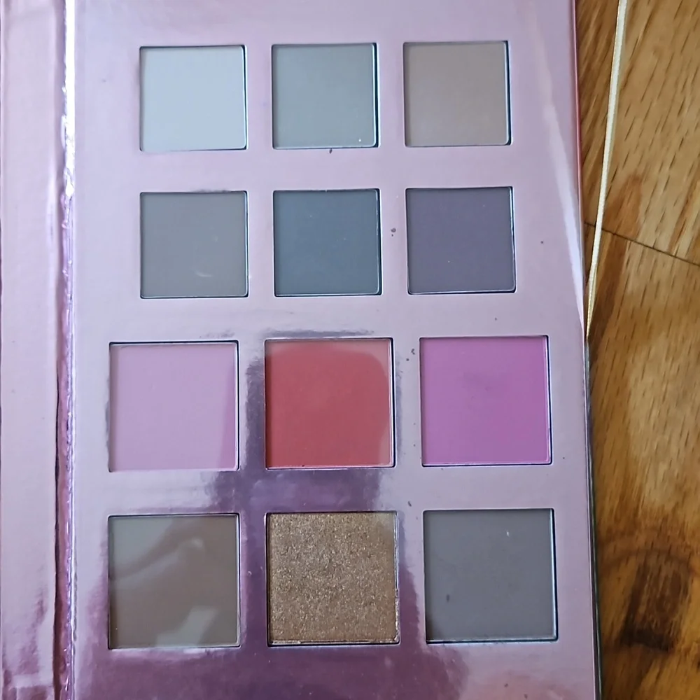 Island Vibes Full-Face Pressed Pigment Palette NWB
